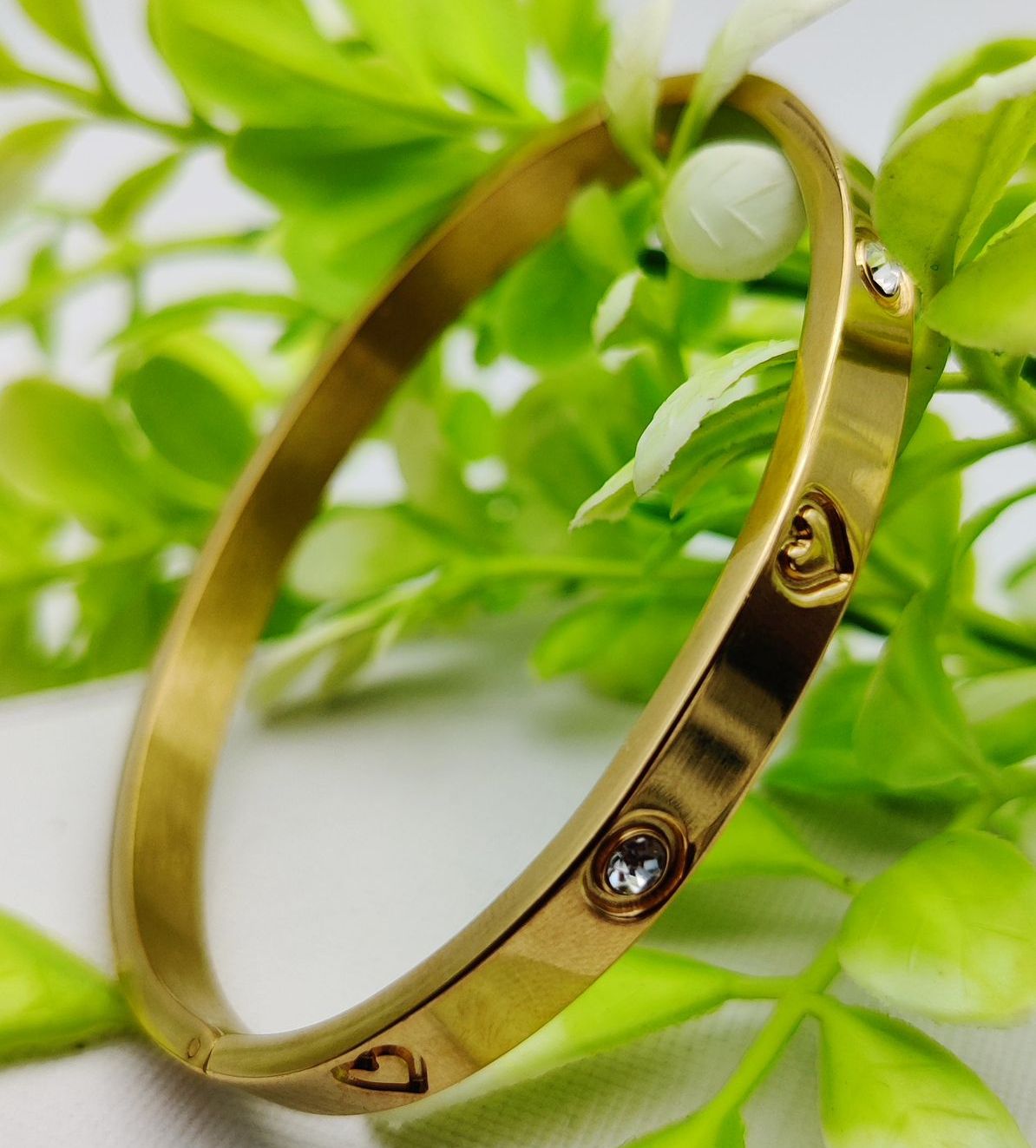 Adjustable Cartier Heart Charm Bracelet – Imported Luxury Bracelet | Best Quality Artificial Bracelet For Girls &amp;amp; Women | Bracelet For Every Occasion | Elegant Design ✨