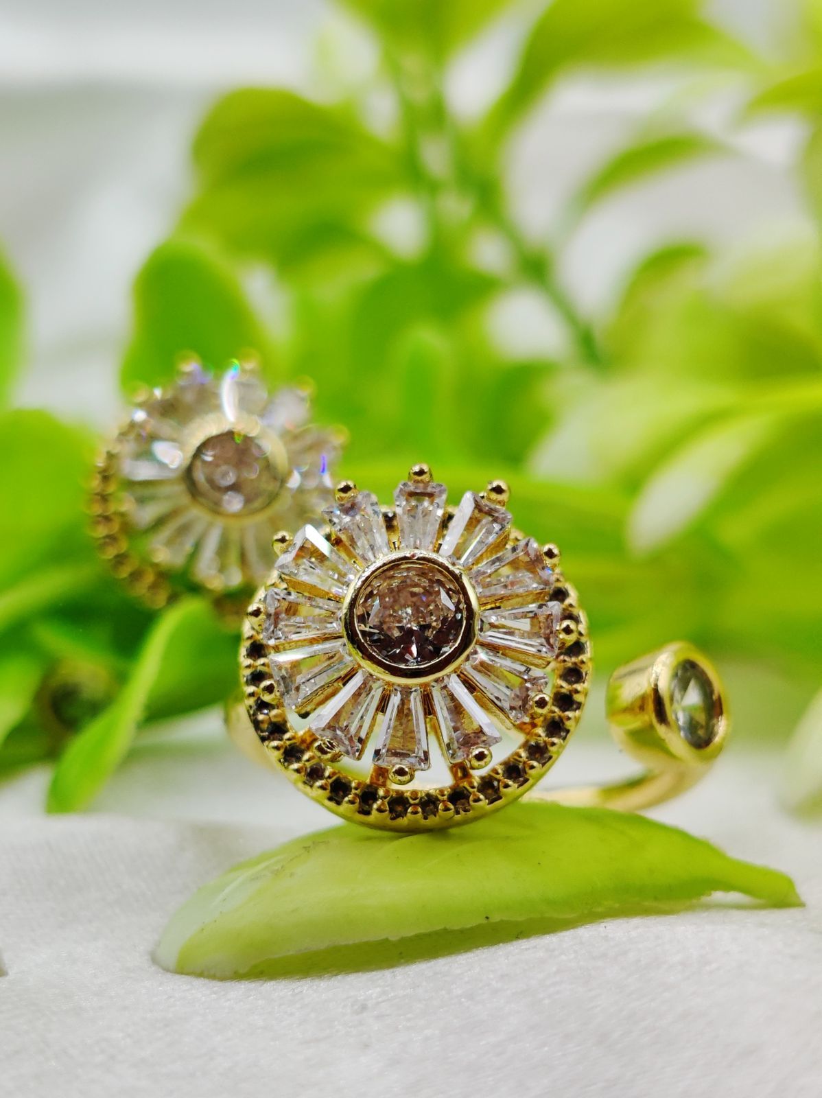1 Piece Elegant Moveable Radiance Sunflower Ring – Timeless Sparkle 🌟 | Luxurious Design Ring | Adjustable Ring | Ring For Girls &amp; Women ✨  View Gallery - Pakistan