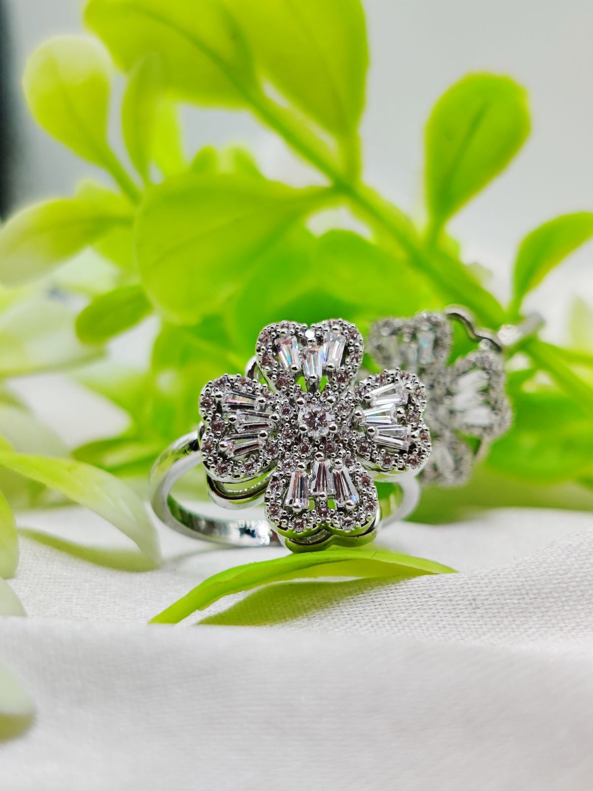 1 Piece Imported Dazzling Movable Floral Blossom Adjustable Rings - 2 Color  Variants 🌟 | Luxurious Design Ring | Adjustable Ring | Ring For Girls &amp; Women ✨ - Random Color View Gallery - Pakistan
