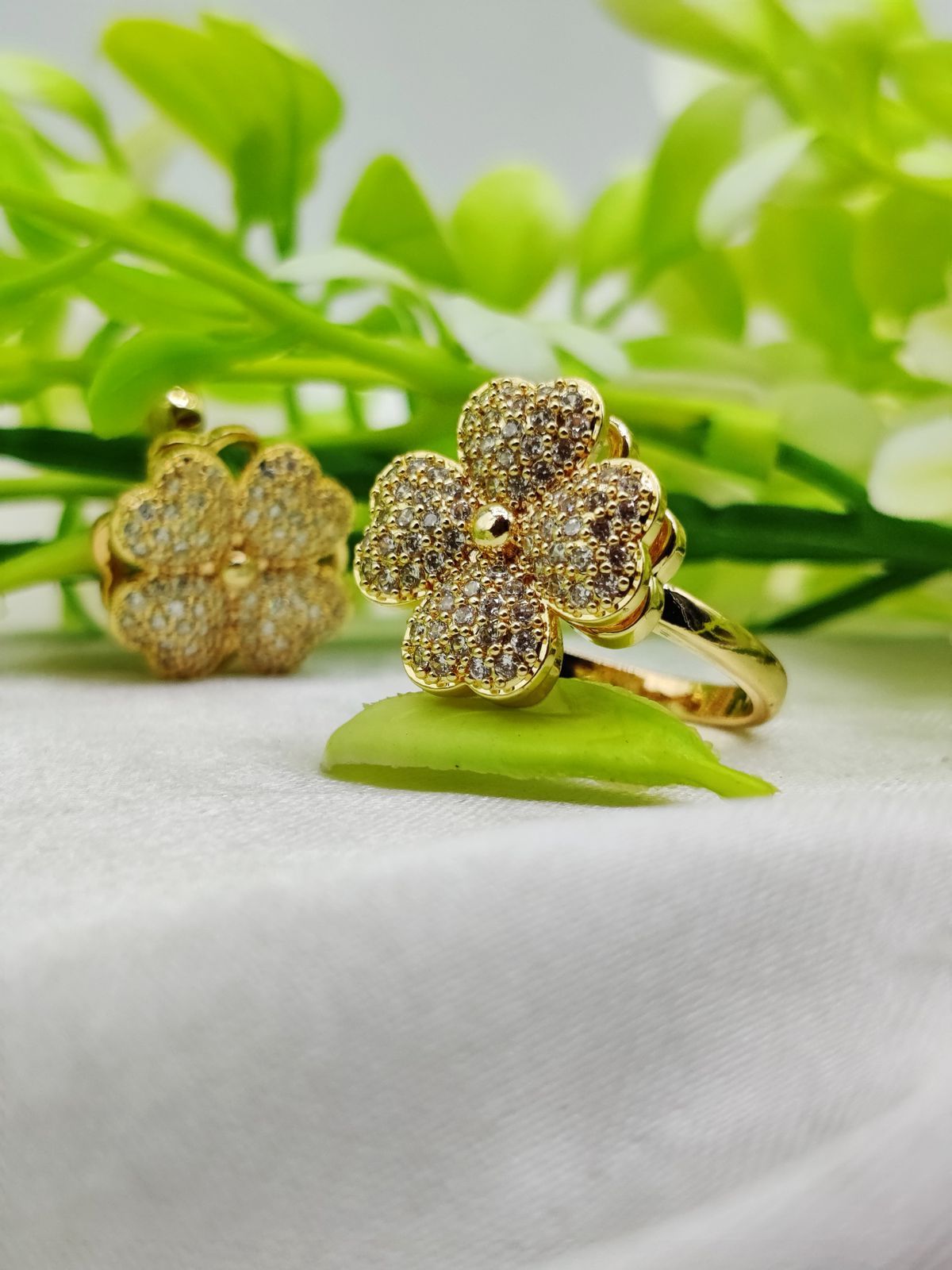 1 Piece Imported Blossoming Elegance Moveable Ring – Gold &amp; Silver Color Options 🌟 | Luxurious Design Ring | Adjustable Ring | Ring For Girls &amp; Women ✨ View Gallery - Pakistan