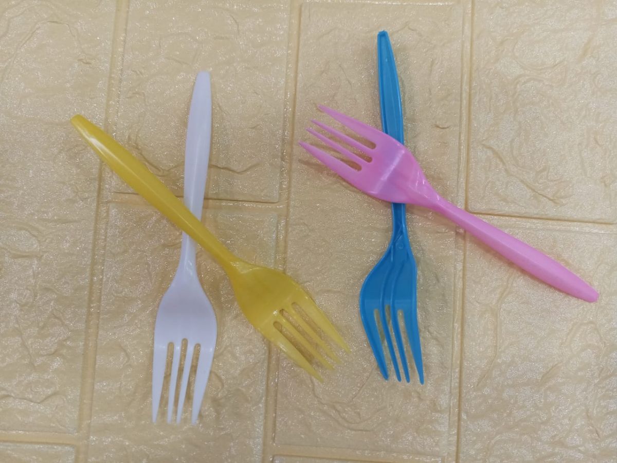 24pcs Imported Disposable Plastic Fork Party Cutlery Fork Birthday Party Tableware for Cake Dessert (Mixed colour) View Gallery - Pakistan