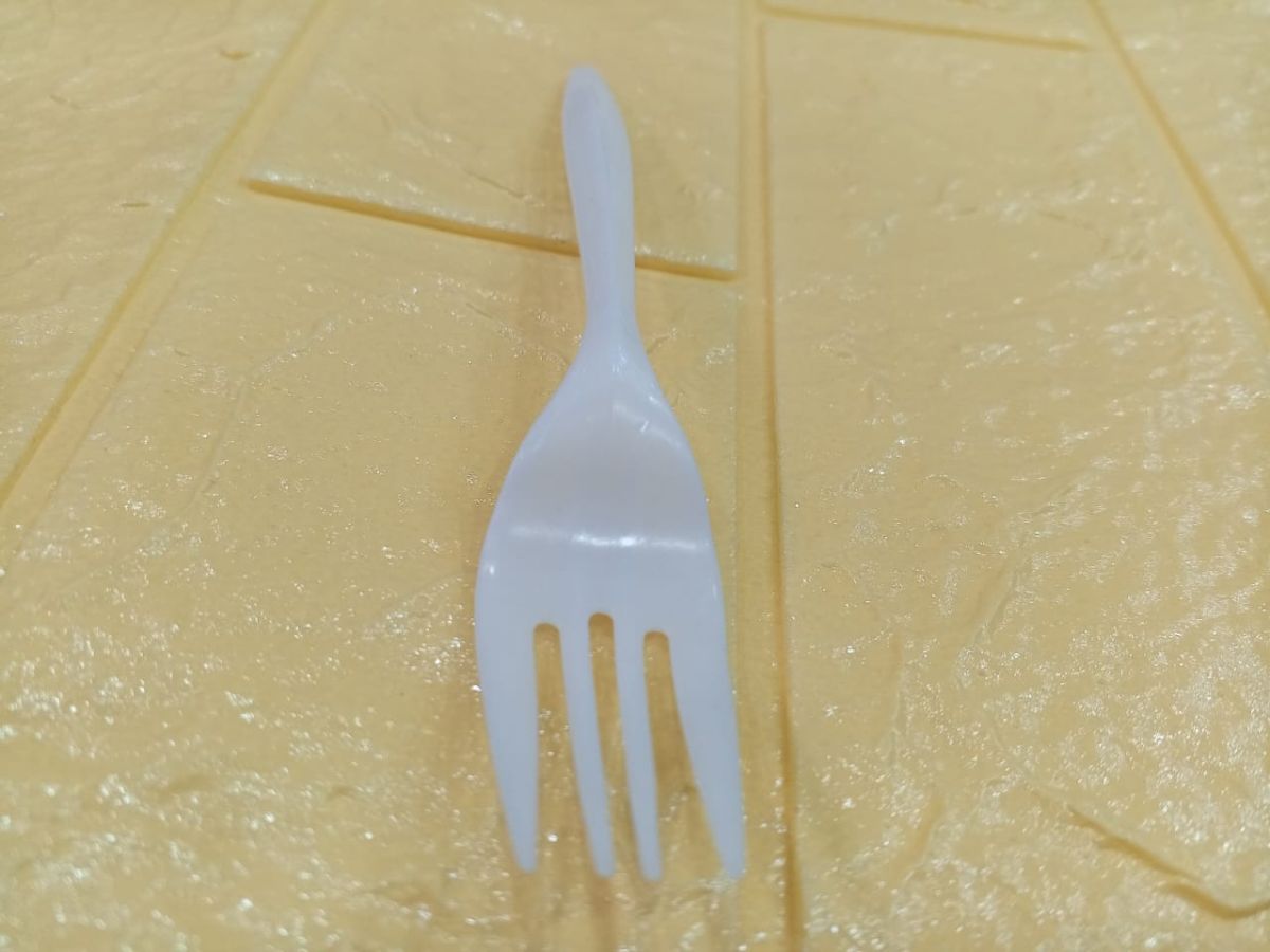 24pcs Imported Disposable Plastic Fork Party Cutlery Fork Birthday Party Tableware for Cake Dessert (Mixed colour) View Gallery - Pakistan