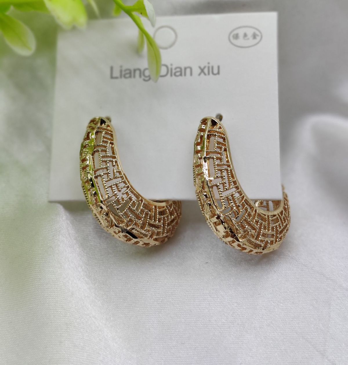 Imported Elegant Crystal Flower Dangle Earrings – Graceful &amp;amp; Stylish - Luxurious Gold Finish | Best Quality Artificial Earrings For Girls &amp;amp; Women