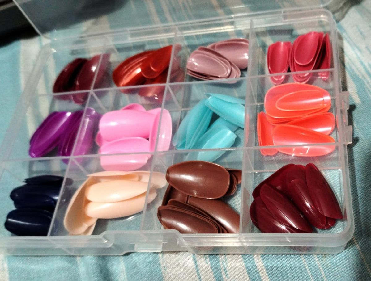Pack of 144 Artificial Nails Without Nail Glue, Beautiful Fancy Fake Nails (Random color) View Gallery - Pakistan