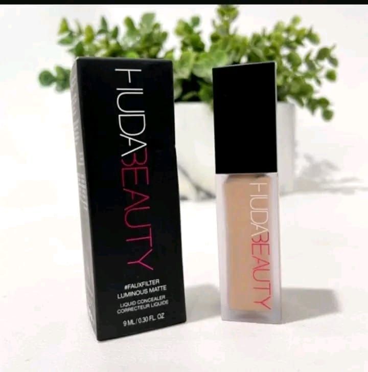 Huda Beauty Makeup Original Foundation Waterproof, Super Long Wear 24hr View Gallery - Pakistan