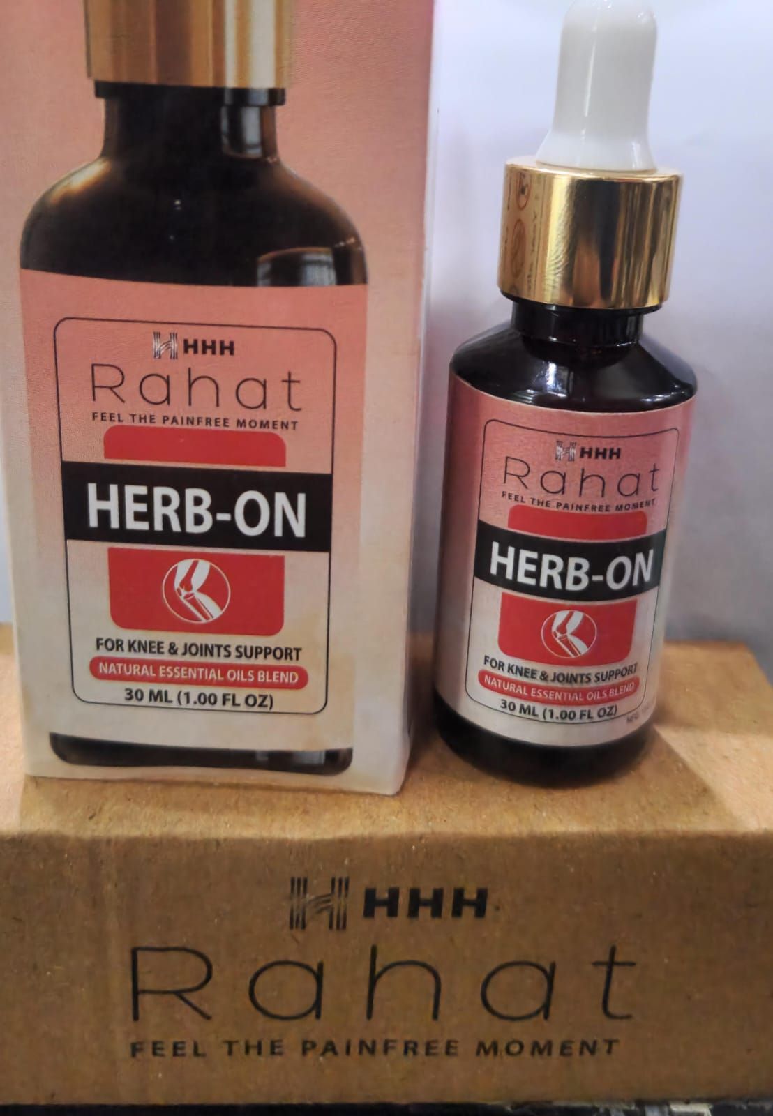 Rahat  Herb on Oil 30ml for pain in joints, back pain, arthritis pain, knee pain, tennis elbow, strains and sprains View Gallery - Pakistan