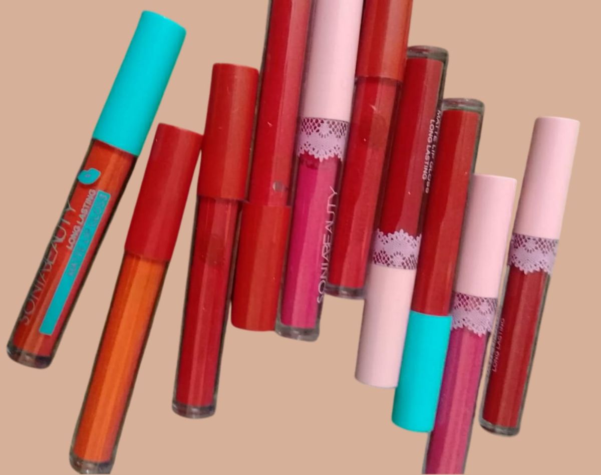 Pack of 6 High Pigment Long Lasting Matte Lipgloss Soft &amp; Matte Texture Hydrating Lipgloss (Random Color) View Gallery - Pakistan