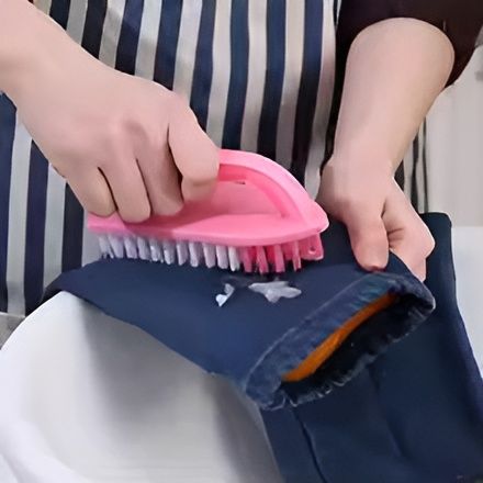 Premium Fabric Cleaning Brush, Cloth Brush, Cloth Washing Brush, Fabric Cleaning Brush, Stain Removing Brush, (Random Color))