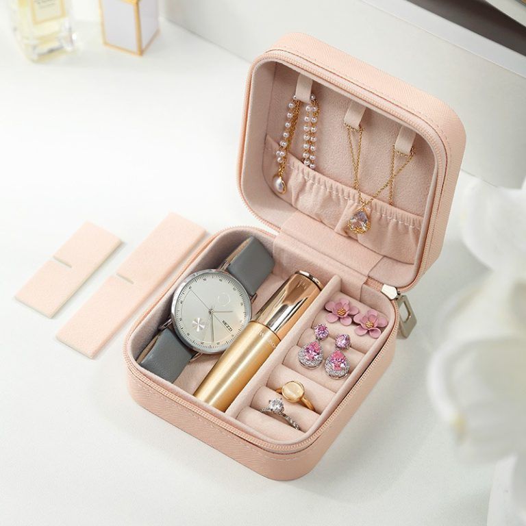 Travel Leather Pocket Jewellery Organizer Box (Mix/Random color) View Gallery - Pakistan