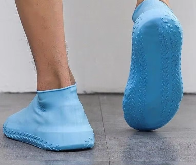 (pair) Waterproof Shoe Covers - Reusable Silicone Shoes Covers for Rain (random color) View Gallery - Pakistan