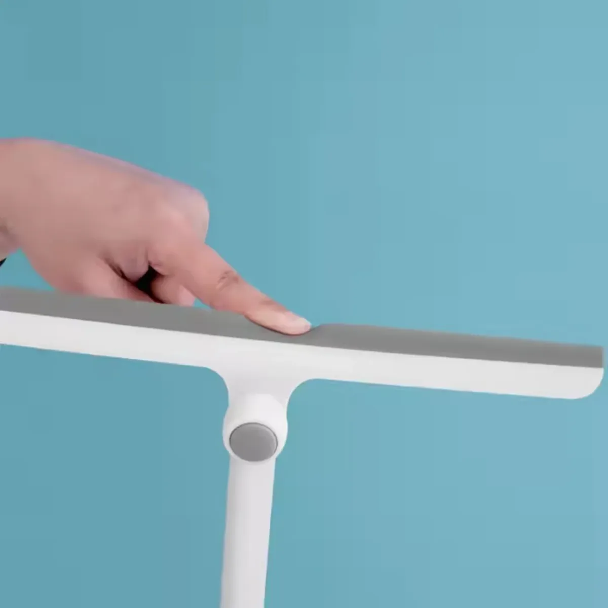 Rotating Glass Cleaning Silicone Blade Window &amp; Mirror Squeegee (random color) View Gallery - Pakistan