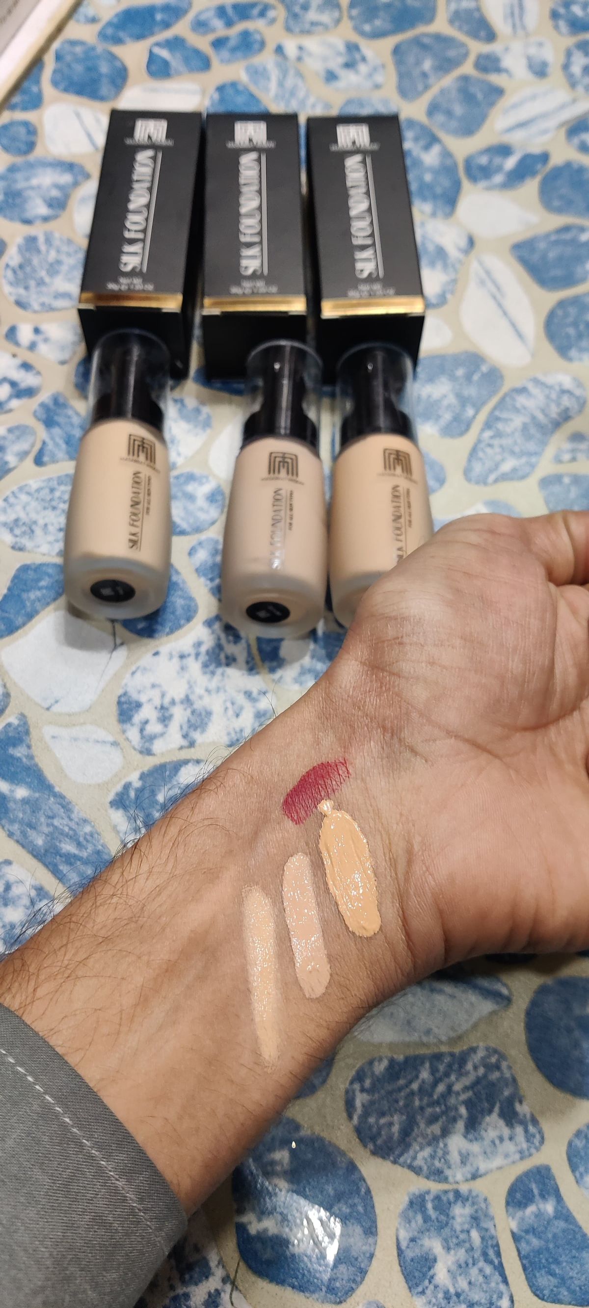 Masarrat Misbah Cream Silk Foundation Shine and Moisturize 35ml View Gallery - Pakistan