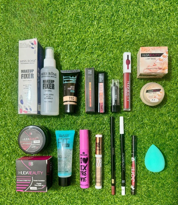 14 in 1 Makeup Deal  Professional Makeup Deal, Make-up Fixer  Foundation