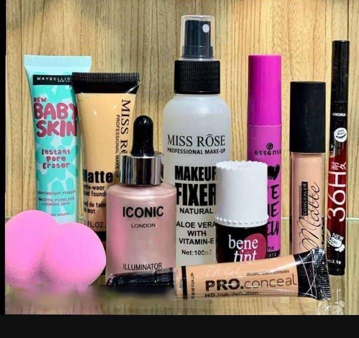 10 in 1 PROFESSIONAL Makeup Deal - Includes 36H Liner, Mascara, Benetint, Fixer View Gallery - Pakistan