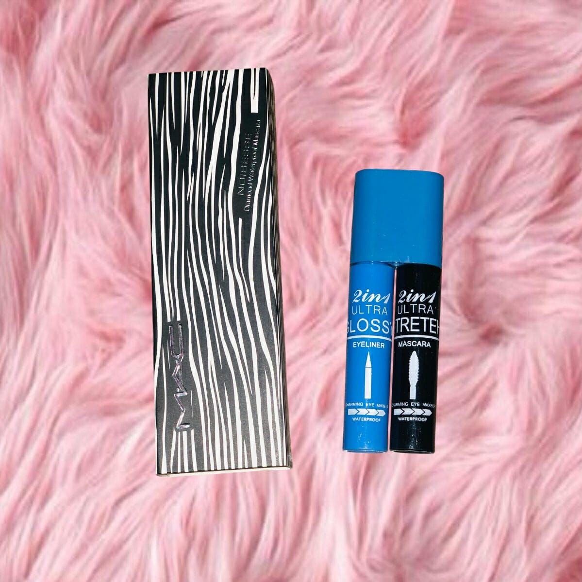 2 in 1 Waterproof Eye Lashes Mascara and Eyeliner with More Volume, Deep Black, Creamy Texture View Gallery - Pakistan