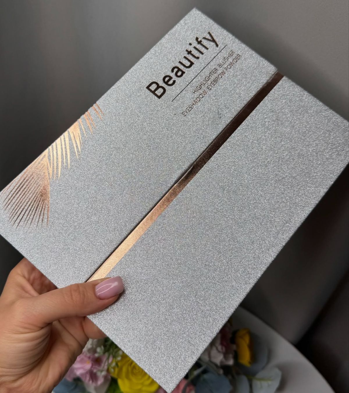 Muicin White Blusher &amp; Eyeshadow Palette 51 shades View Gallery - Pakistan