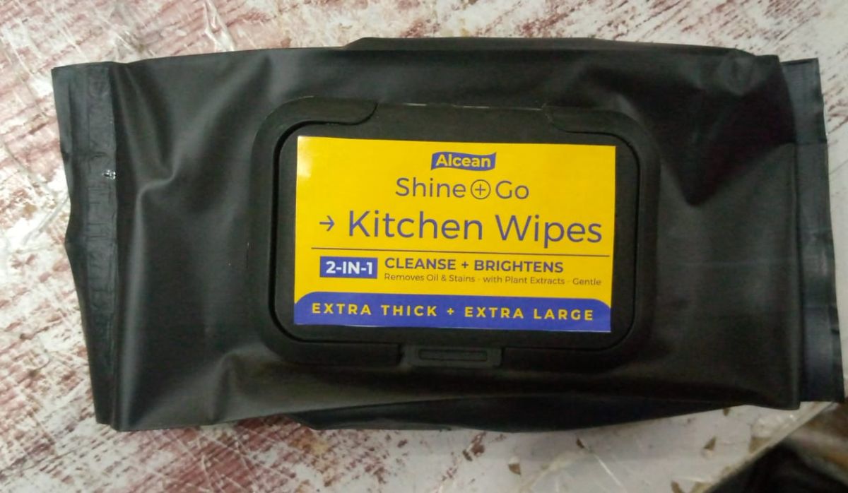 Kitchen Wipes 2-IN-1 CLEANSE + BRIGHTENS (50pc in 1 pouch) View Gallery - Pakistan