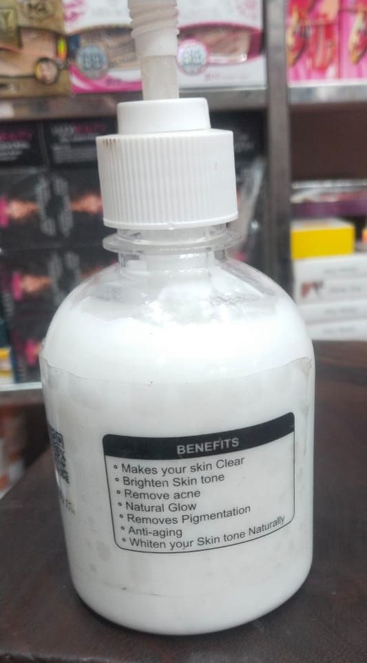 The Health Healer Night Lotion BRIGHT WHITE CLEAR SKIN View Gallery - Pakistan