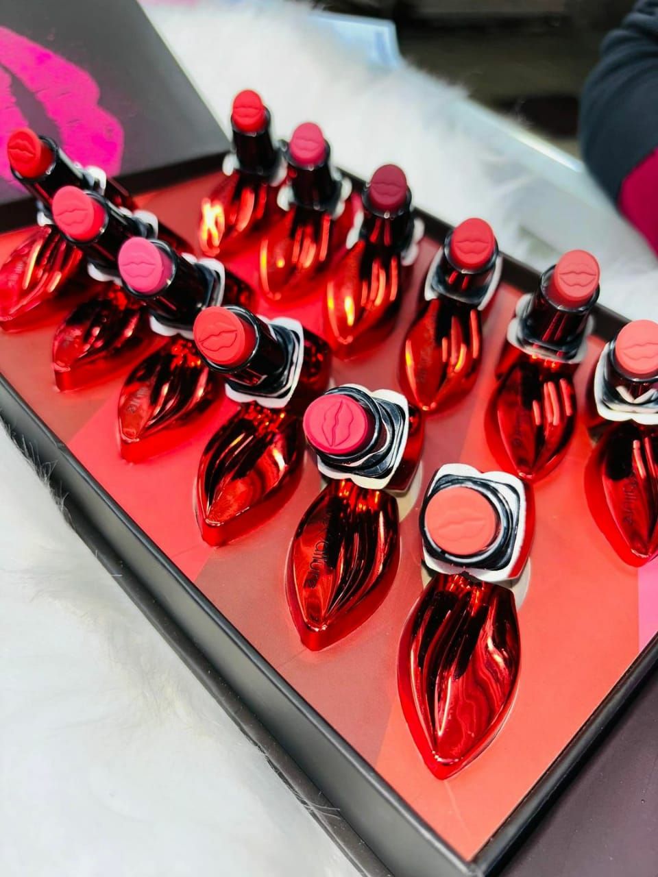 Lip Style Lipstick High Pigment Smooth Lipstick Matte Lipstick ,random Color View Gallery - Pakistan