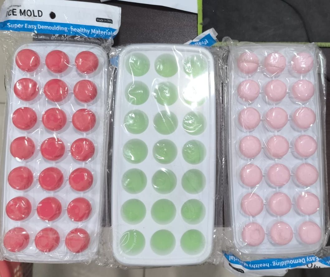 21 Grid Pop Up Ice Cube Tray With Lid Cover  (Random color) View Gallery - Pakistan
