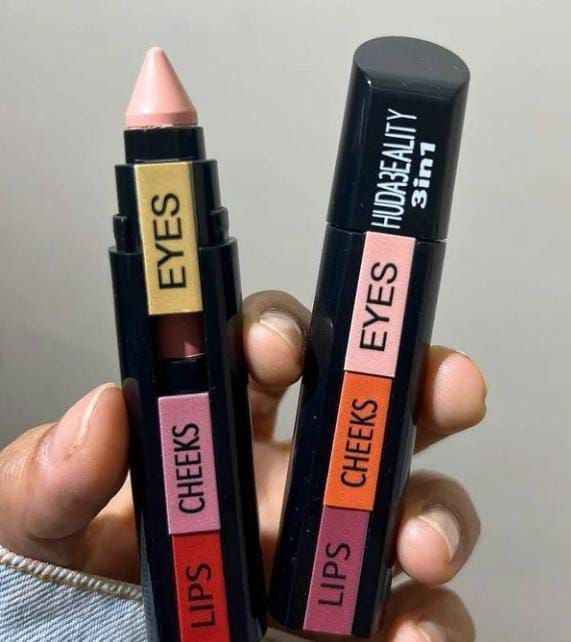 3 in 1  HUDA  Beauty  Professional  Eyes Cheeks Lips (Lipsticks) View Gallery - Pakistan