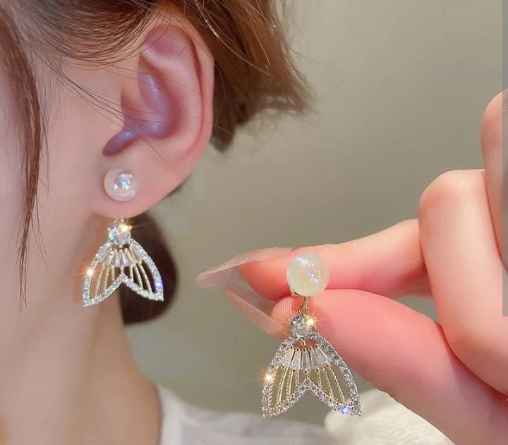 Golden Fishtail Luxury Sparkling Crystal Rhinestones Pearl Earrings for Women Girls View Gallery - Pakistan