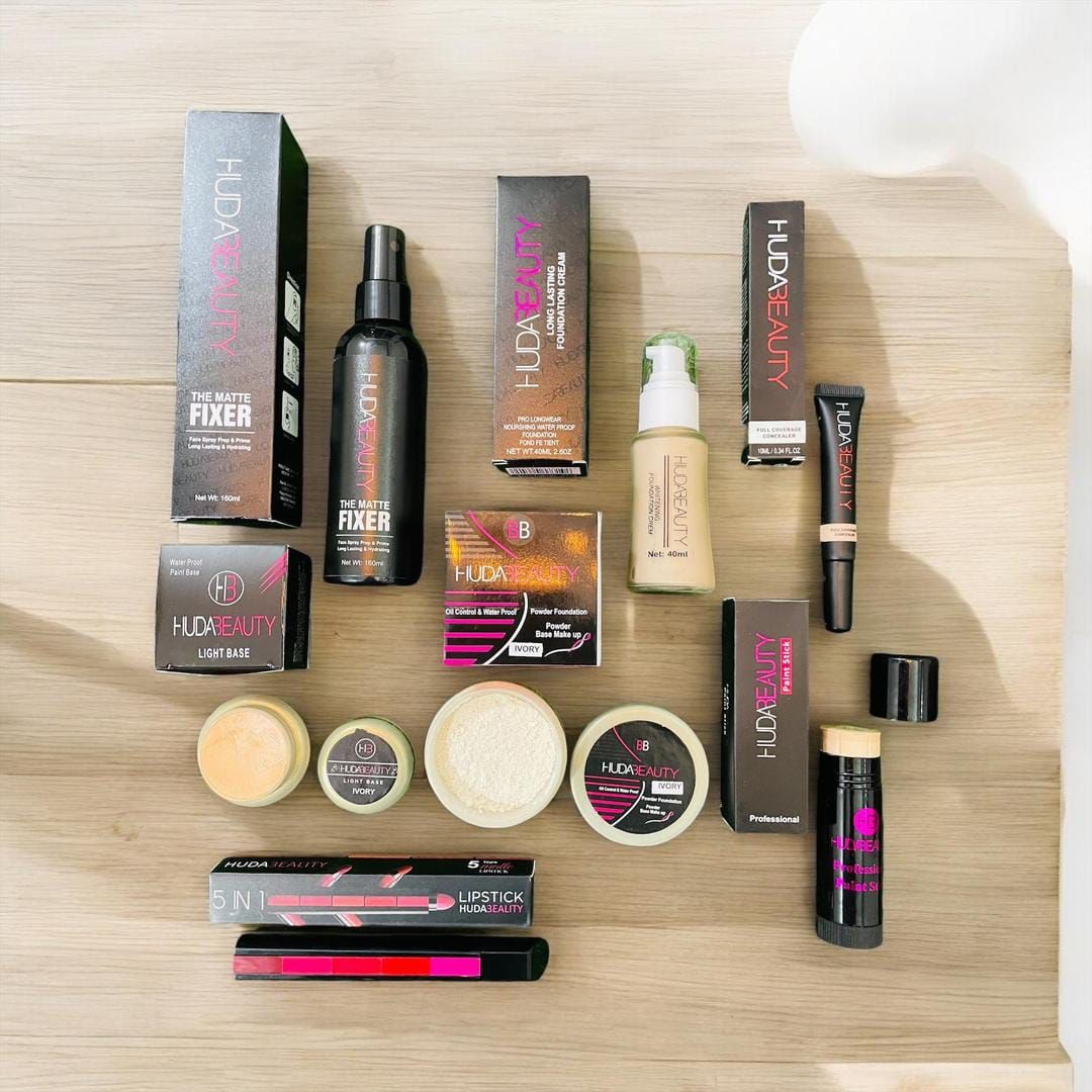 Huda Beauty Makeup Deal / 7 in 1 Makeup Deal View Gallery - Pakistan