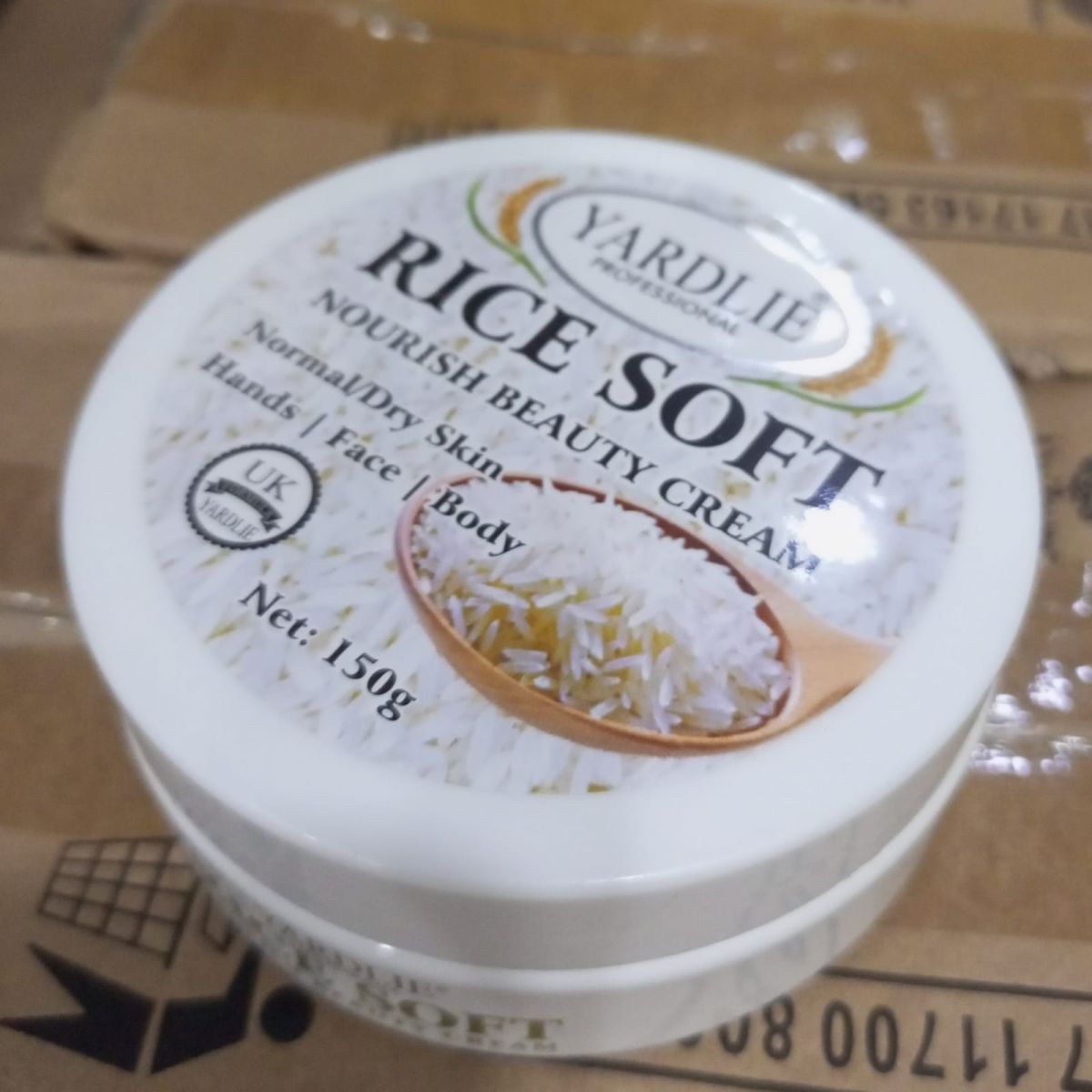 YARDLIE PROFESSIONAL RICE SOFT NOURISH BEAUTY CREAM 150g View Gallery - Pakistan