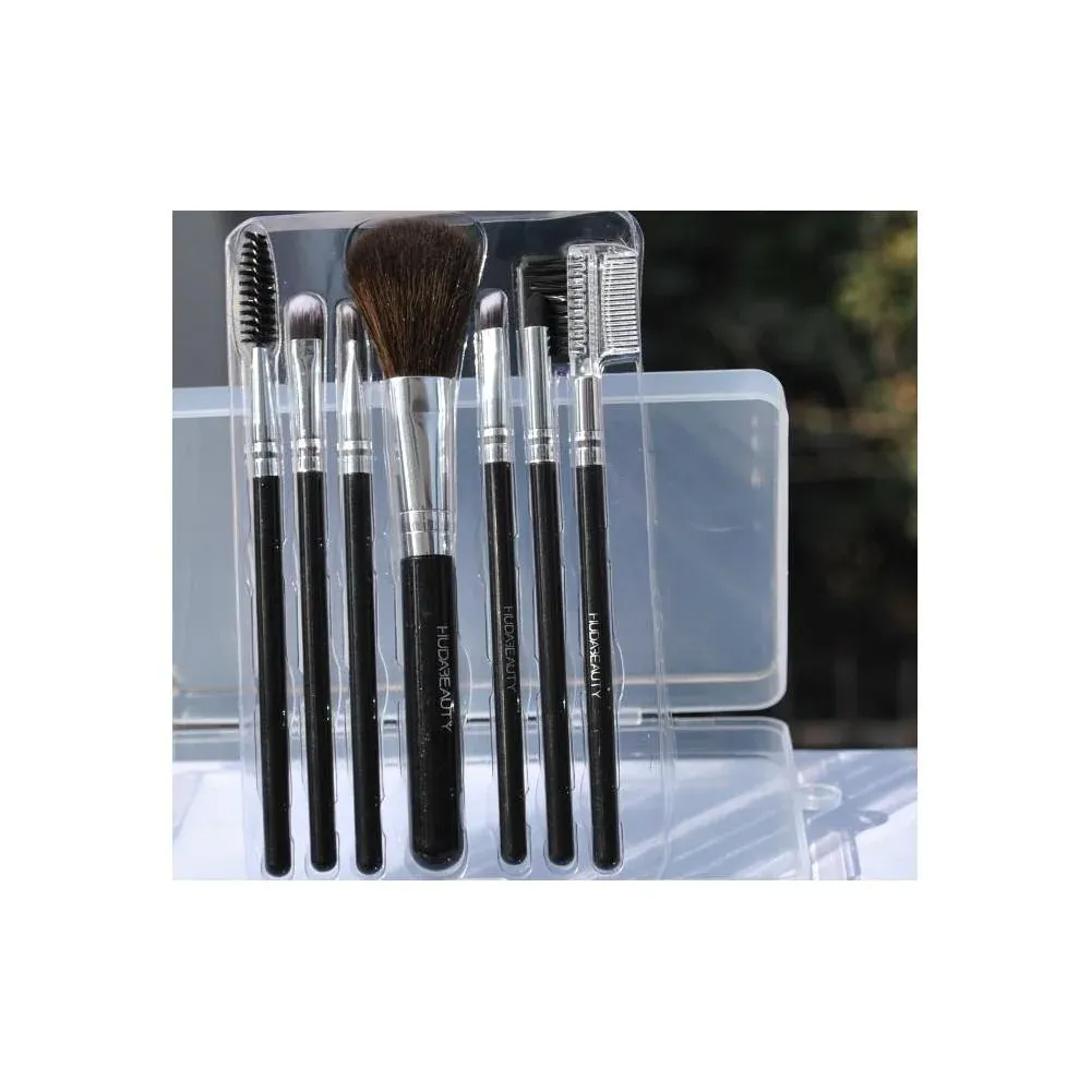 7 Pcs HUDA BEAUTY Makeup Brush Set View Gallery - Pakistan