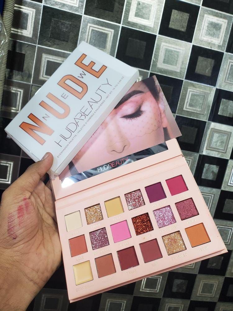 HUDA Beauty Nude Eyeshadow Palette (18 Colors Eyeshadow Palette) View Gallery - Pakistan