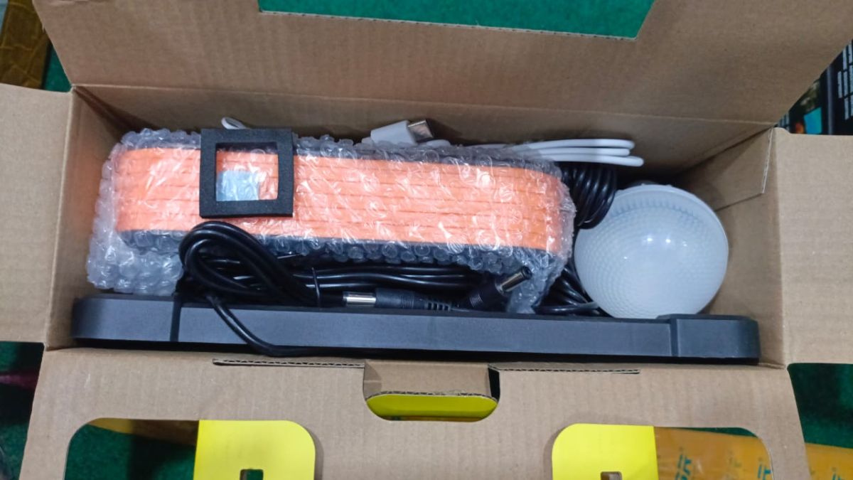 Solar Powered Light System Flashlight, Emergency Mobile Power Bank, Wireless Power Supply System for Travel Camping hiking (random color) View Gallery - Pakistan