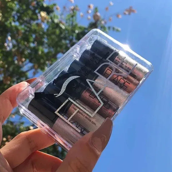 6 PCs set Liquid Glitter Eyeliner, Metallic Shimmer Glitter Eyeshadow, Long Lasting Waterproof Sparkling Eyeliner Eye Shadow View Gallery - Pakistan