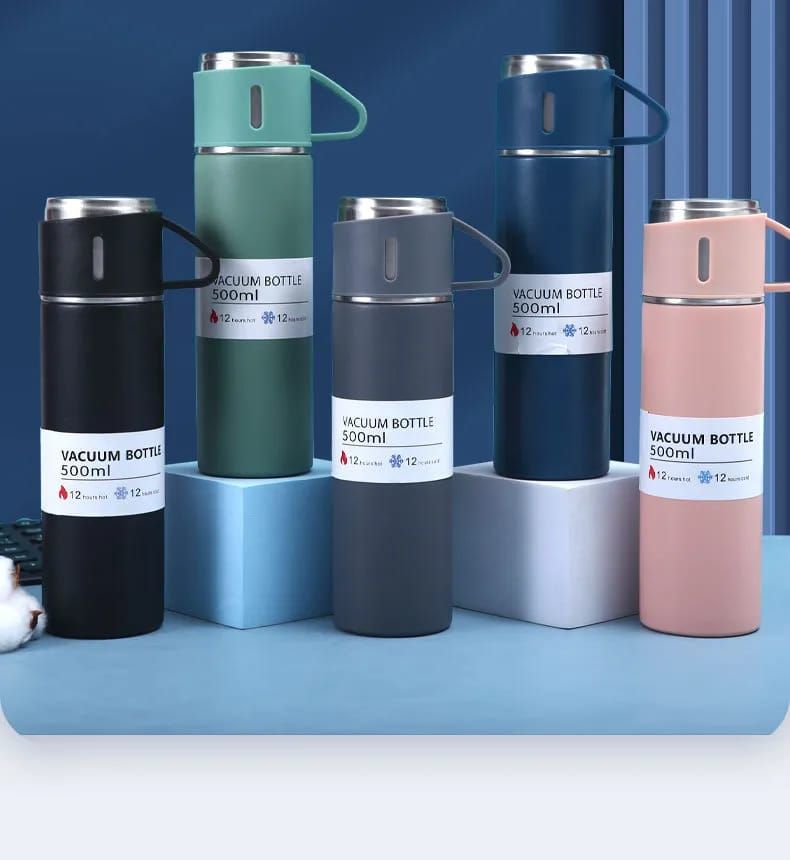 Stainless Steel Vacuum Flask Set With 3 Cups - 500ml