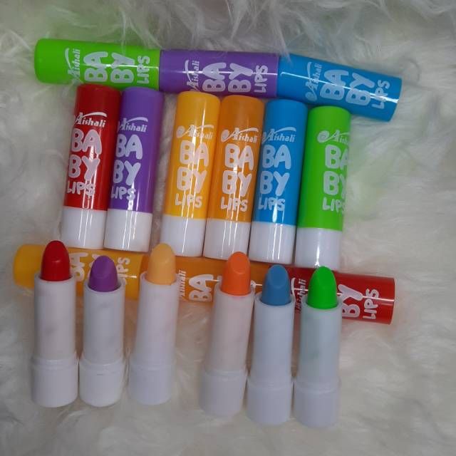 Baby Lips Magic Chapstick (Pack of 12) View Gallery - Pakistan