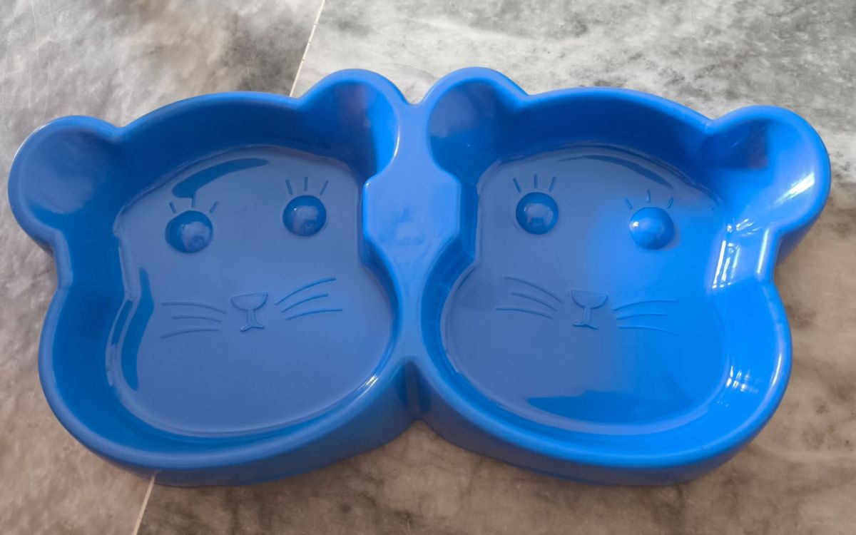 Cat Shaped Double food bowl Pet Plastic food bowl (Random Color) View Gallery - Pakistan