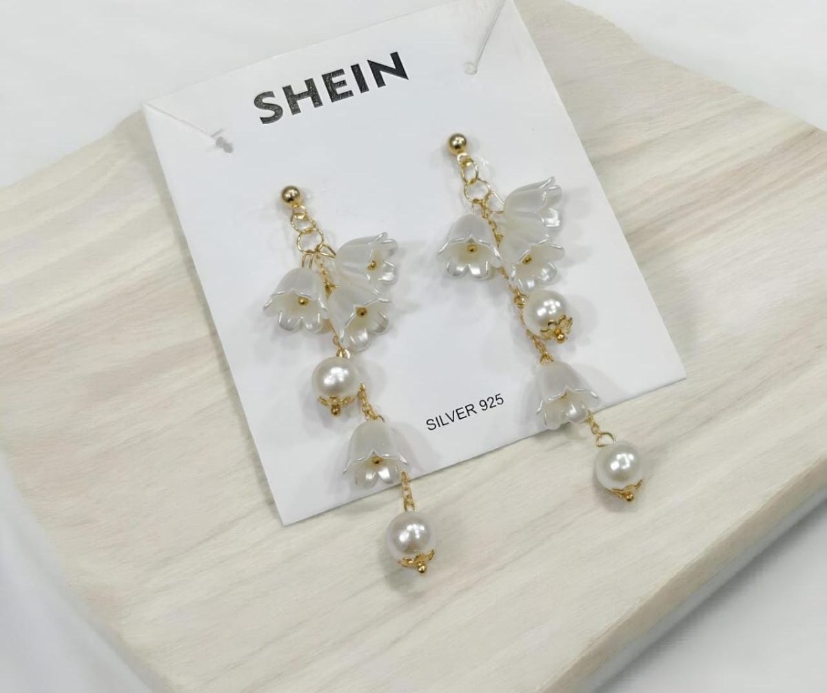 SHEIN elegant pearl and flower drop earrings for Women Girls View Gallery - Pakistan