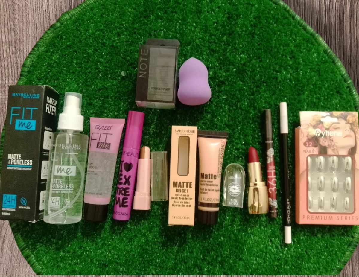 10 in 1 Make Up Deal View Gallery - Pakistan
