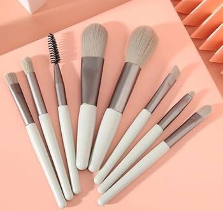 8 Pieces Cute Mini Brushes Pack  (random color) View Gallery - Pakistan