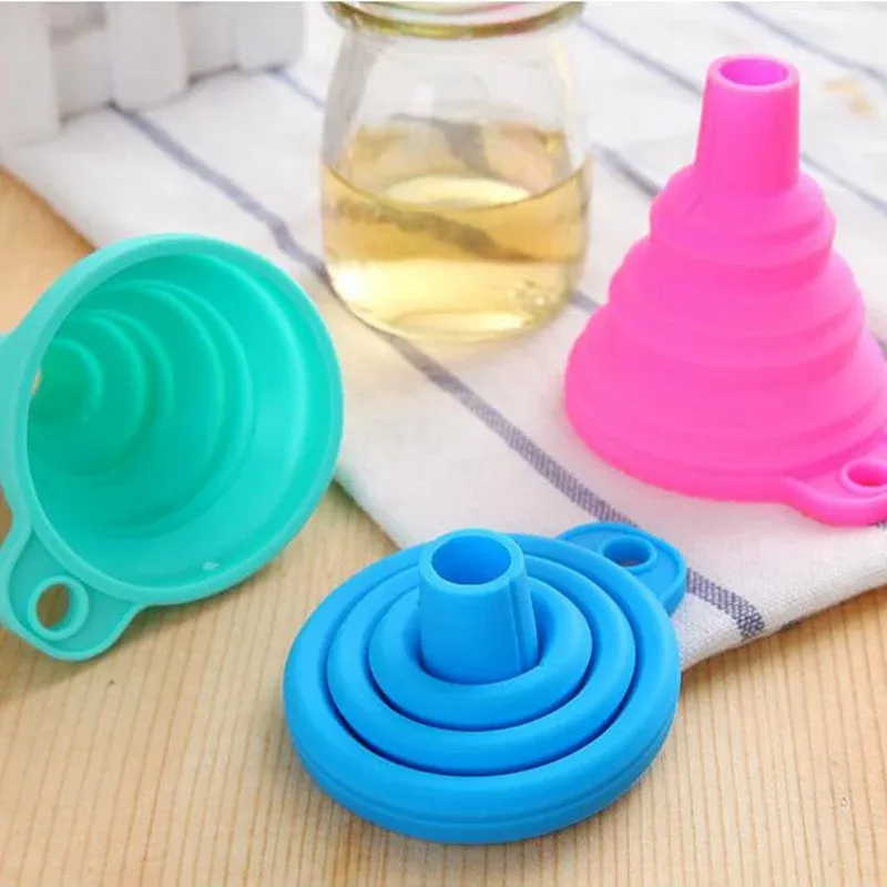 Pack of 3 Silicone Oil Funnel, Kitchen Liquid Oil Dispensing Tool (random color) View Gallery - Pakistan