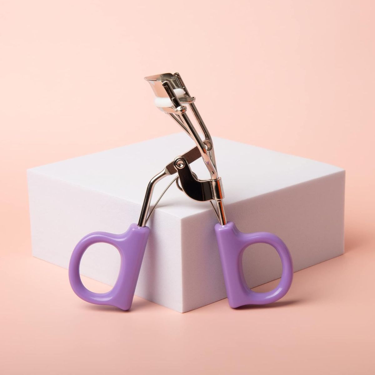 Eyelash Curler, Makeup Tool With Silicone Cushioned Curler Pad ,Creates Eye-Opening &amp; Lifted Lashes (random color) View Gallery - Pakistan