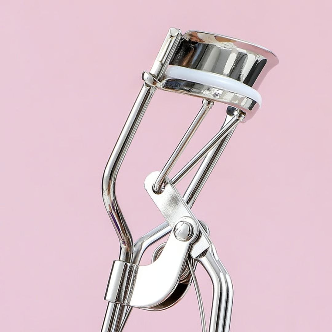 Eyelash Curler, Makeup Tool With Silicone Cushioned Curler Pad ,Creates Eye-Opening &amp; Lifted Lashes (random color) View Gallery - Pakistan