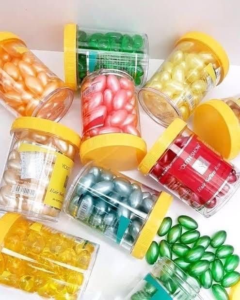 Hair Treatment Anti-Hair Loss &amp; Hair Shining Capsules Box (60 Capsules) View Gallery - Pakistan