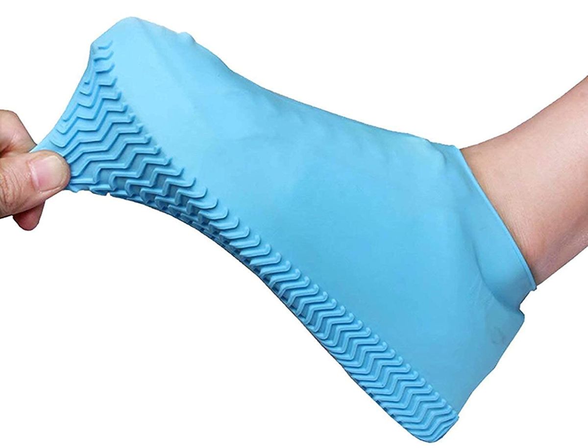 Rain Boot Thicken Waterproof Silicone Gel Shoe Cover Rain (Color random) View Gallery - Pakistan