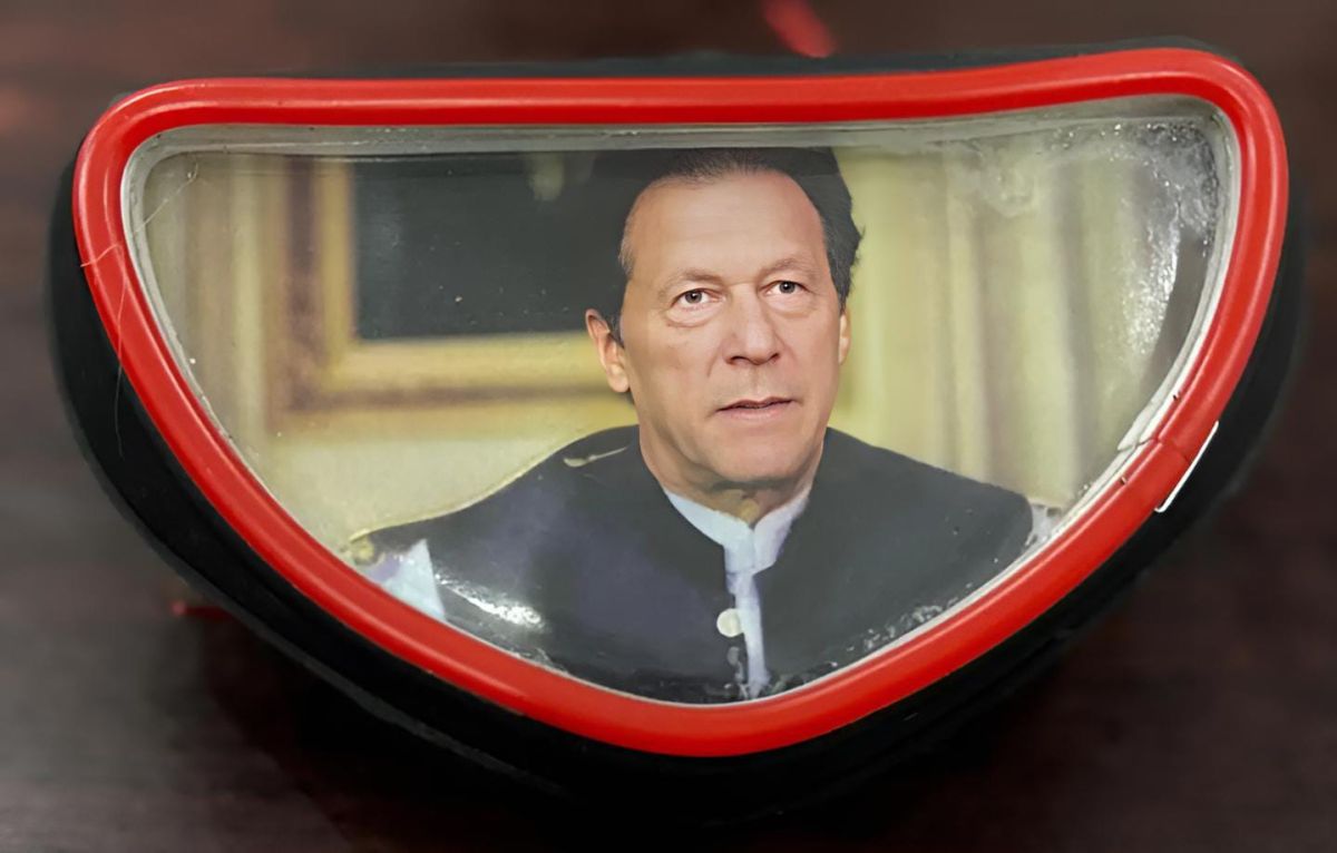 70 Motorcycle Back Light (Imran Khan) With DRL (Random pictures) View Gallery - Pakistan