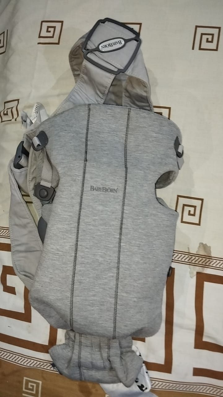 Baby Bjorn Baby Carrier (random color) View Gallery - Pakistan