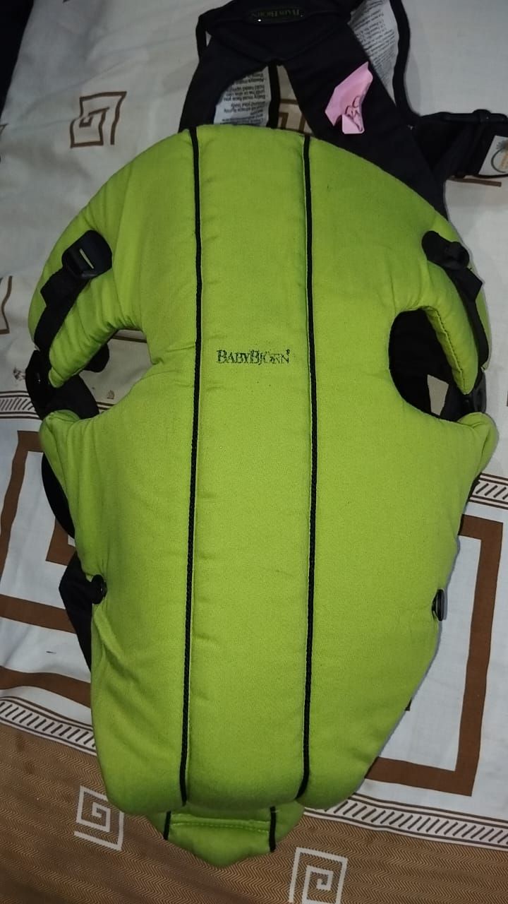Baby Bjorn Baby Carrier (random color) View Gallery - Pakistan