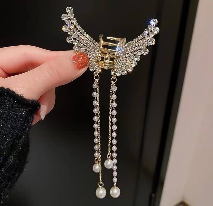 Beautiful Zircon korean Butterfly Hair Claw View Gallery - Pakistan