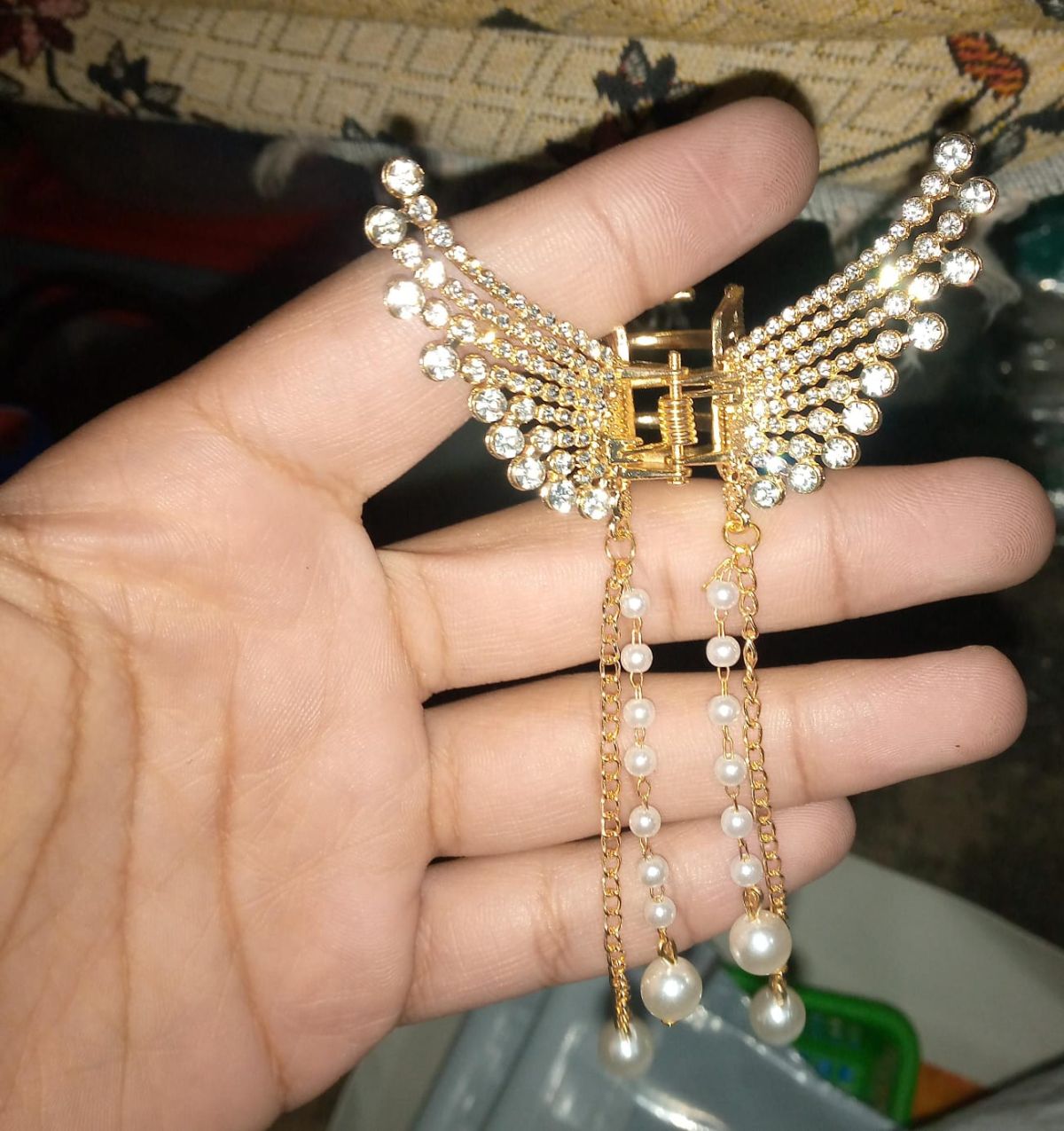 Beautiful Zircon korean Butterfly Hair Claw View Gallery - Pakistan