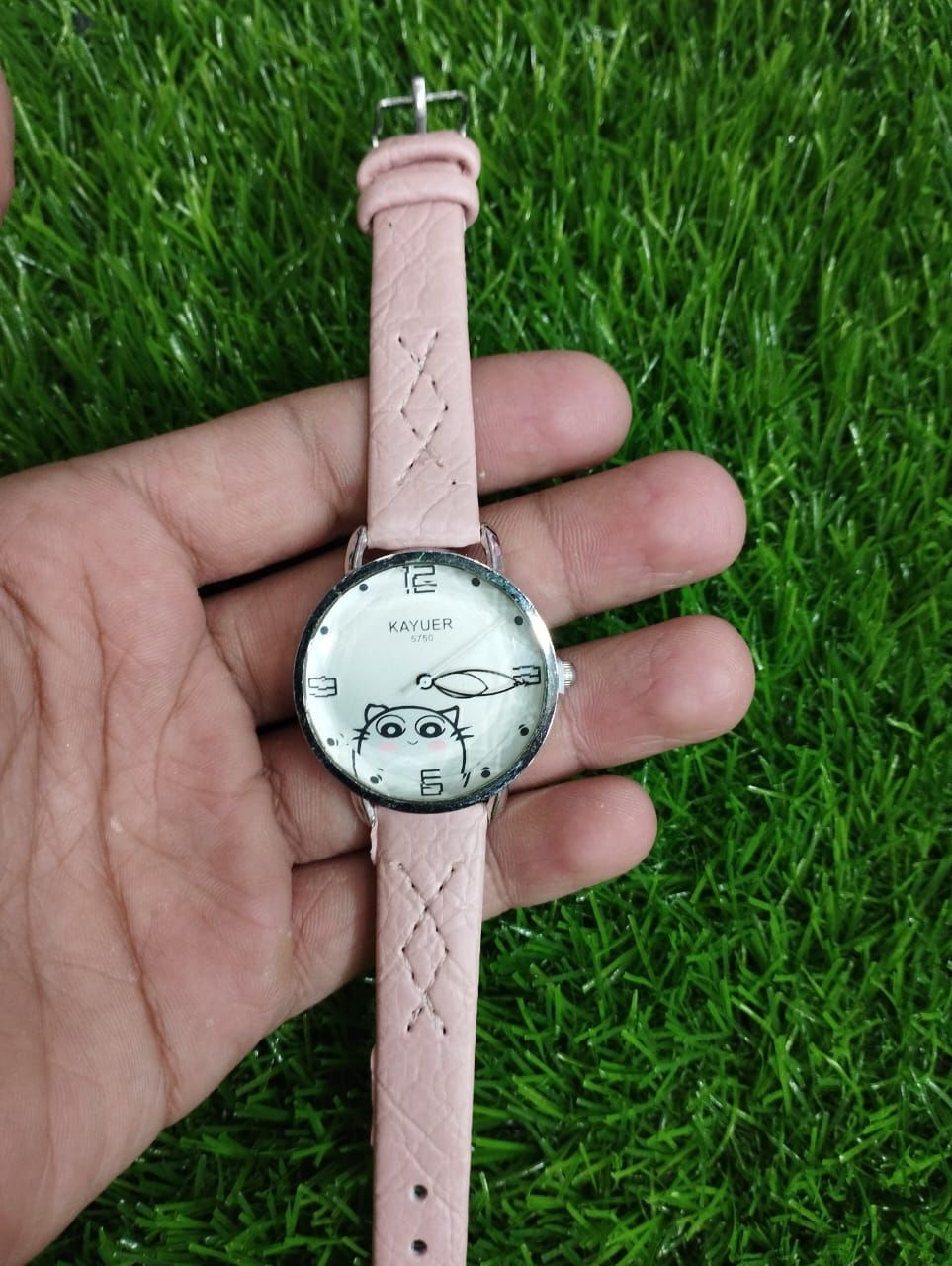 Kayuer Ladies belt Comfortable Wearing Stylish and Casual Quartz Watch Adjustable Buckle to Match Various Occasion Clothes (random color) View Gallery - Pakistan