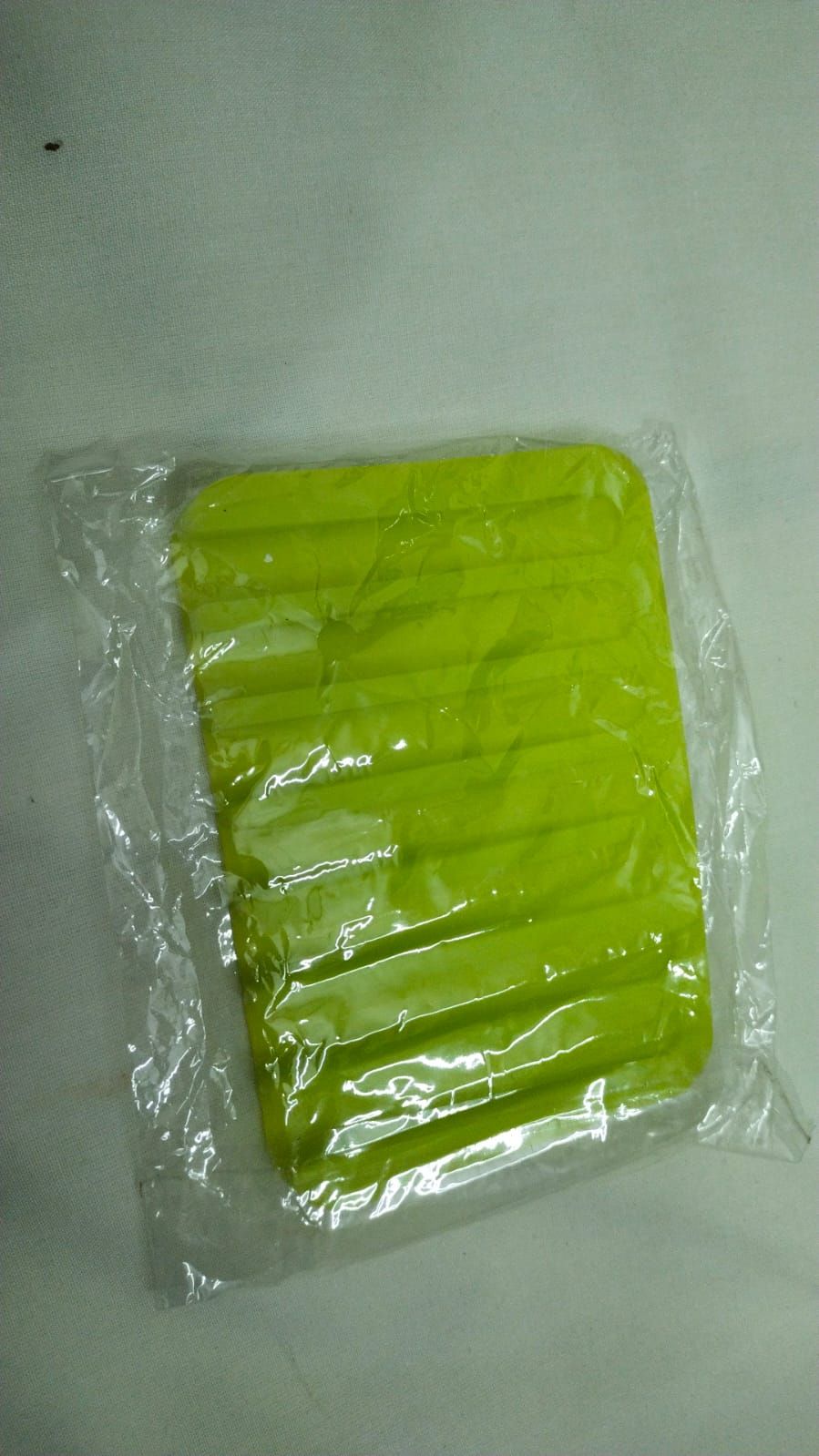 Silicone soap dish Drainer Tray (Green) View Gallery - Pakistan